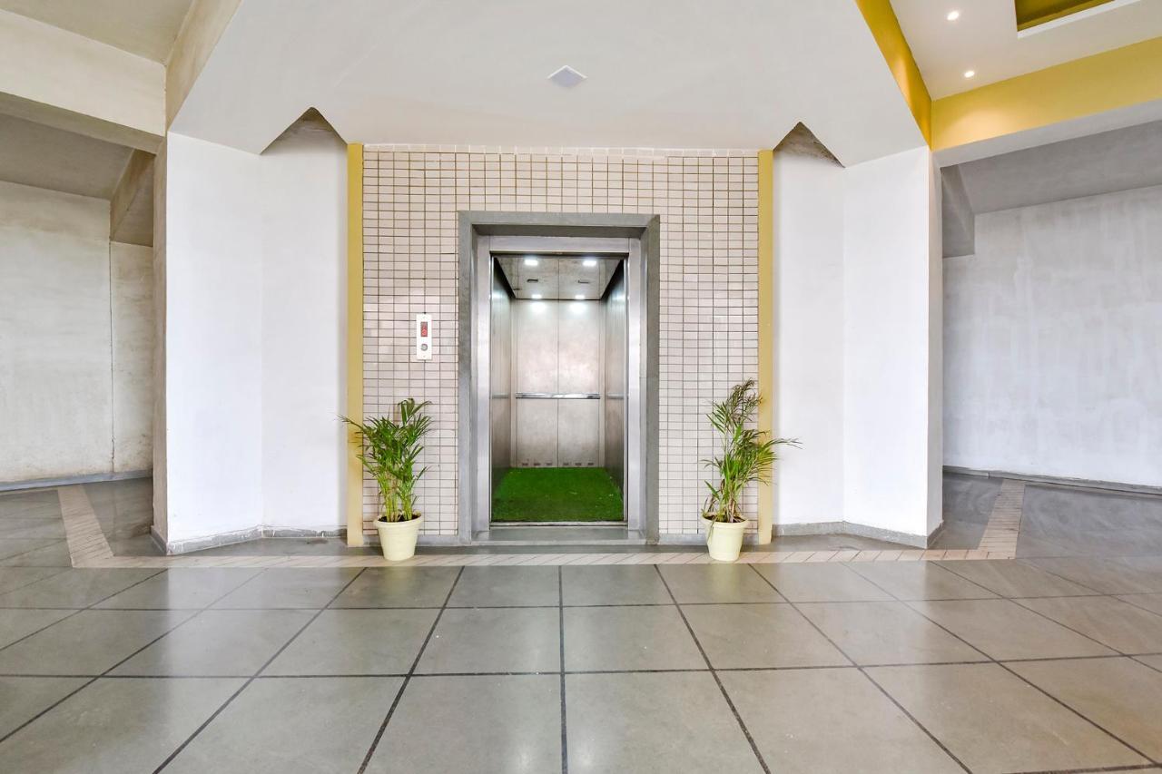 Fabhotel Symphony Grand Ahmedabad Eksteriør bilde