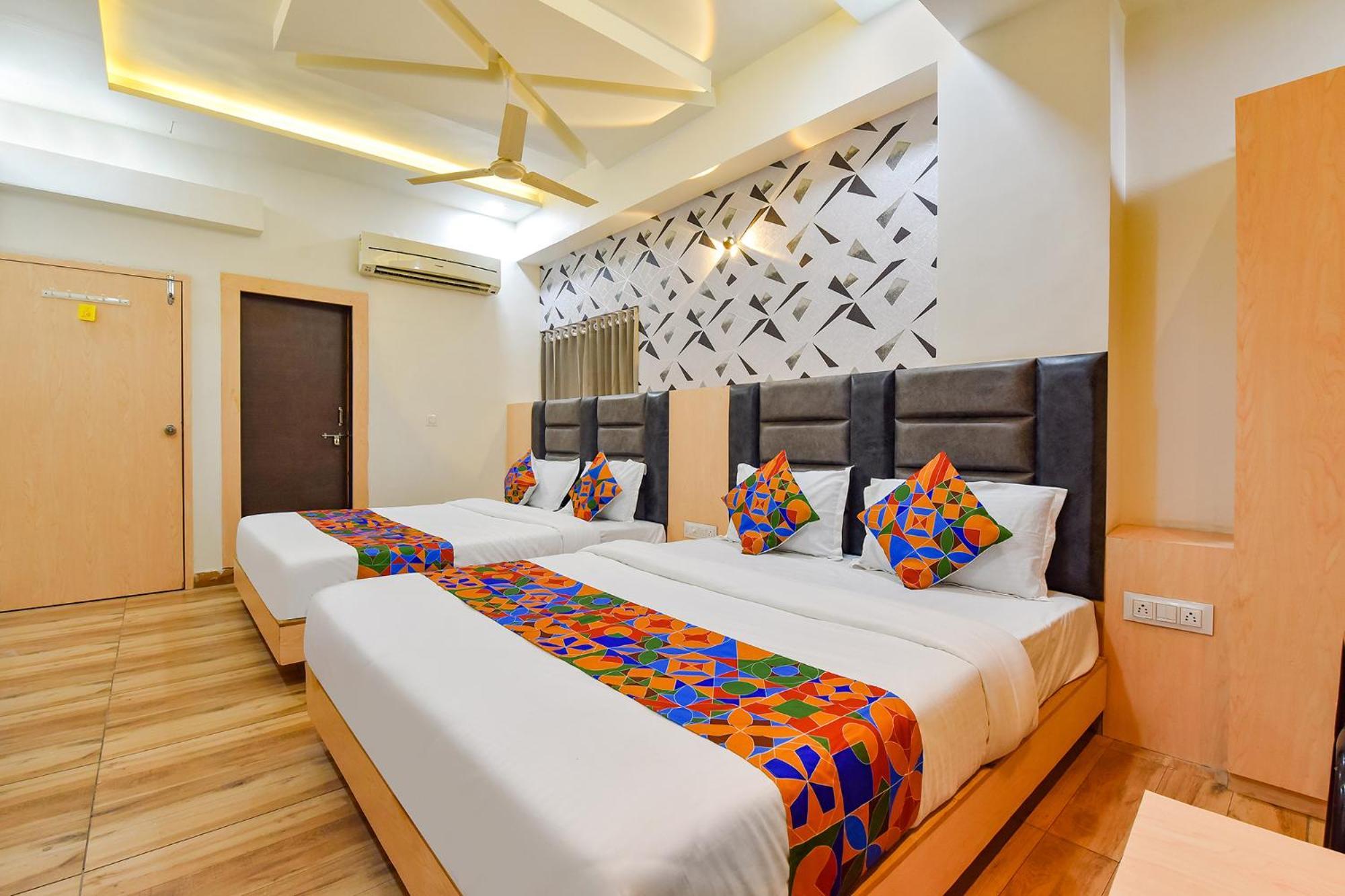 Fabhotel Symphony Grand Ahmedabad Eksteriør bilde