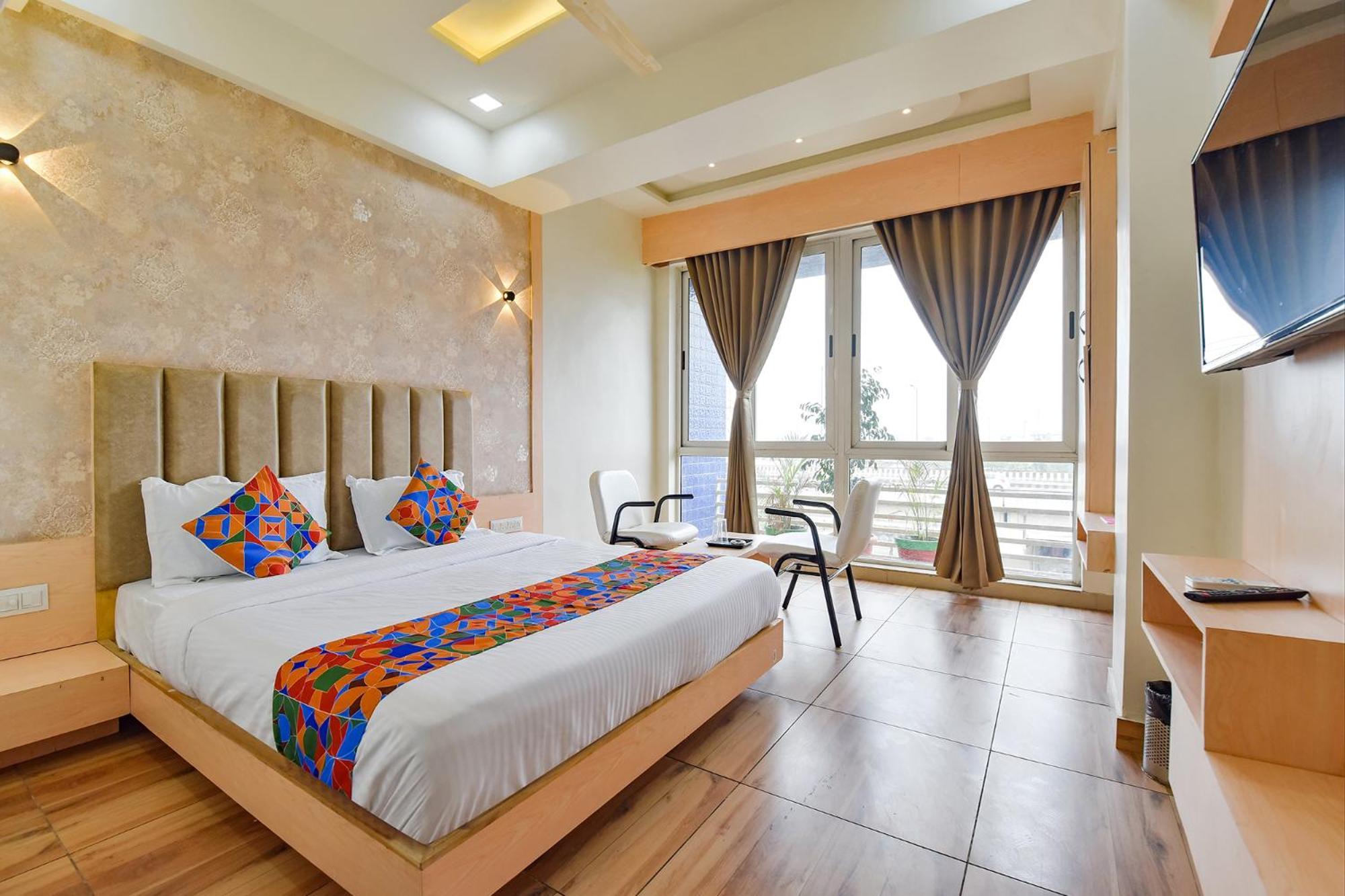 Fabhotel Symphony Grand Ahmedabad Eksteriør bilde